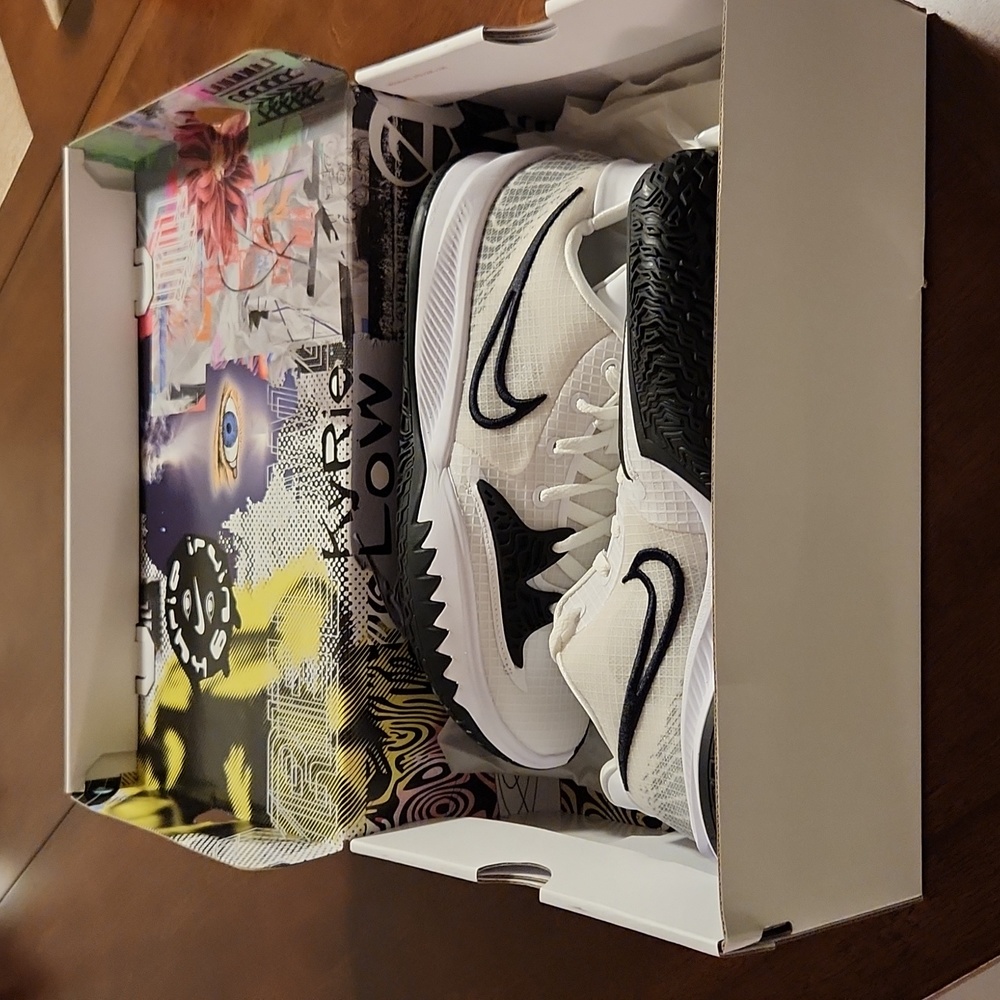 Nike Kyrie Low 4 TB White/Black